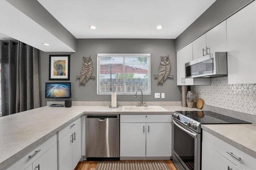 Photo of Unit 310 at 4001 BENEVA ROAD