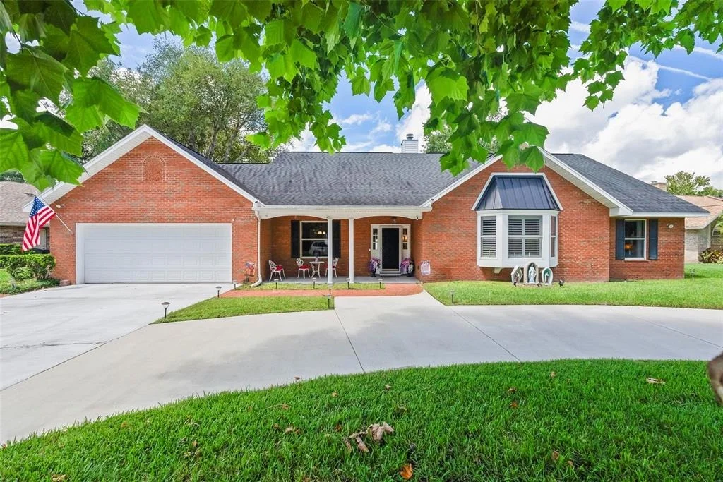 Photo of 27 WINDING CREEK WAY