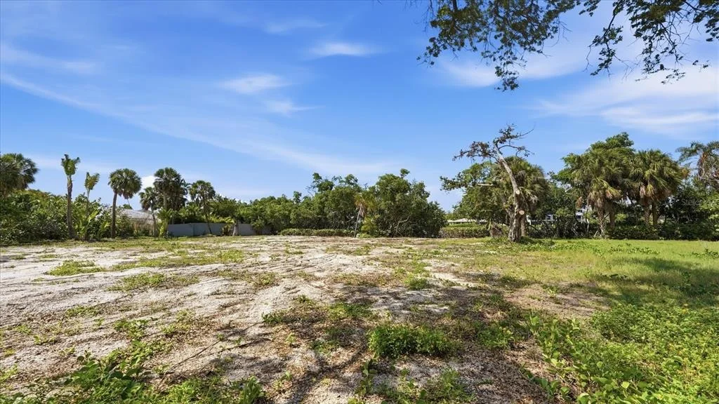 Photo of 7723 SANDERLING ROAD