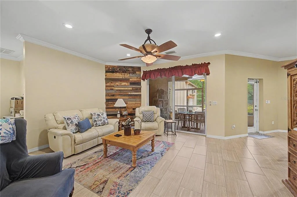 Photo of 2216 PINECREST DRIVE