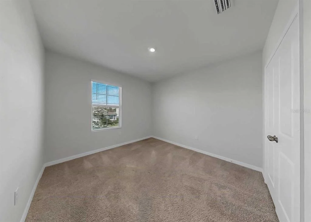 Photo of 16454 WOODSIDE GLEN