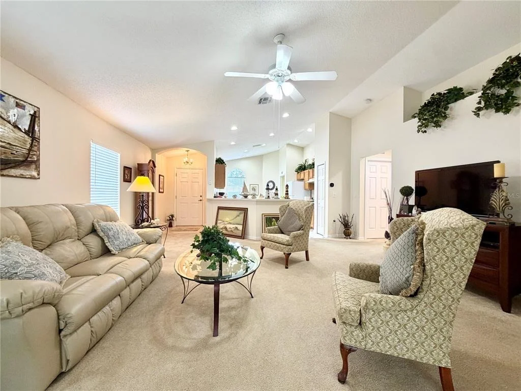 Photo of 259 CENTER OAK CIRCLE