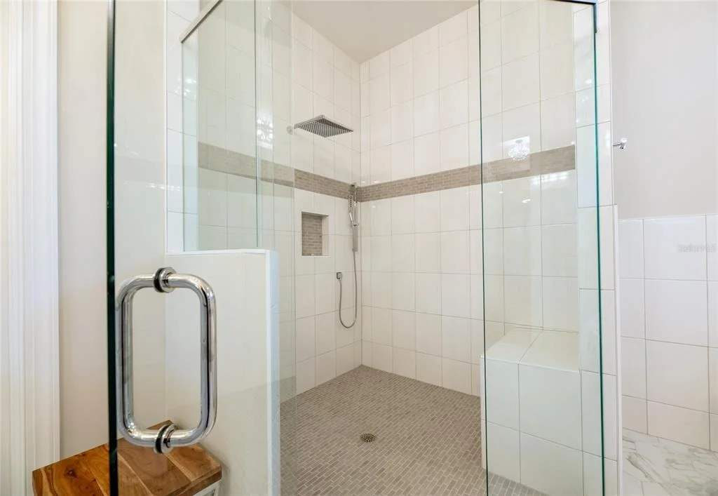Photo of 2559 PALM AVENUE