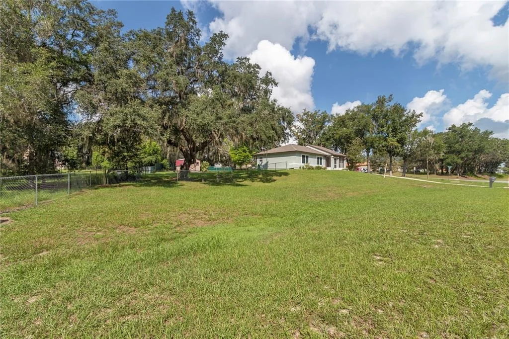 Photo of 814 OAK ROAD