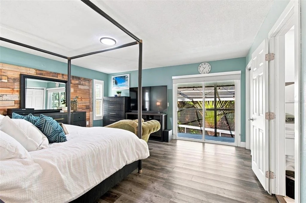 Photo of 201 LAGOON DRIVE