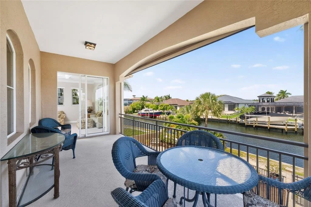 Photo of 3337 SUNSET KEY CIRCLE
