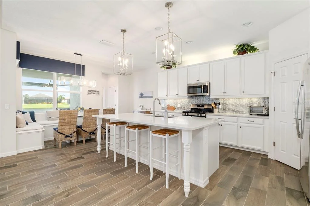 Photo of 332 CHANTILLY TRAIL