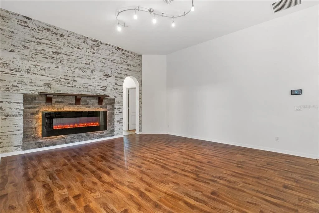 Photo of 4239 CORSO VENETIA BOULEVARD
