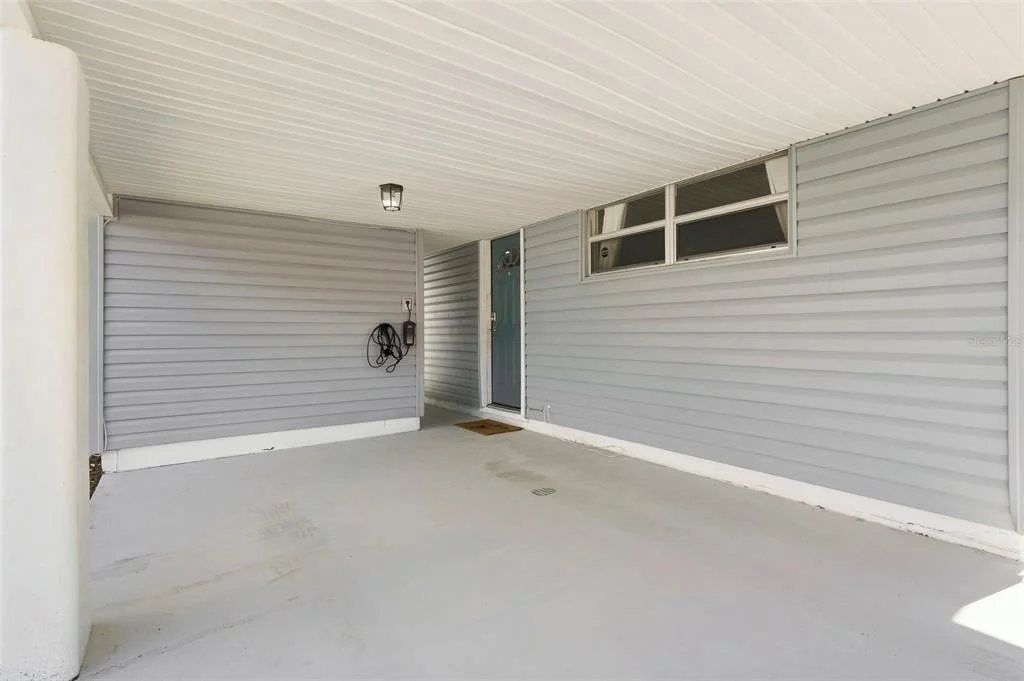 Photo of 660 DEXTER DRIVE