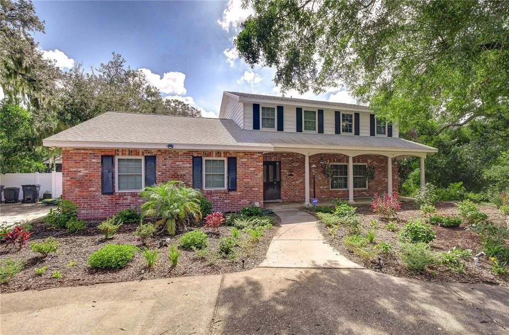 Photo of 901 WOODVIEW DRIVE