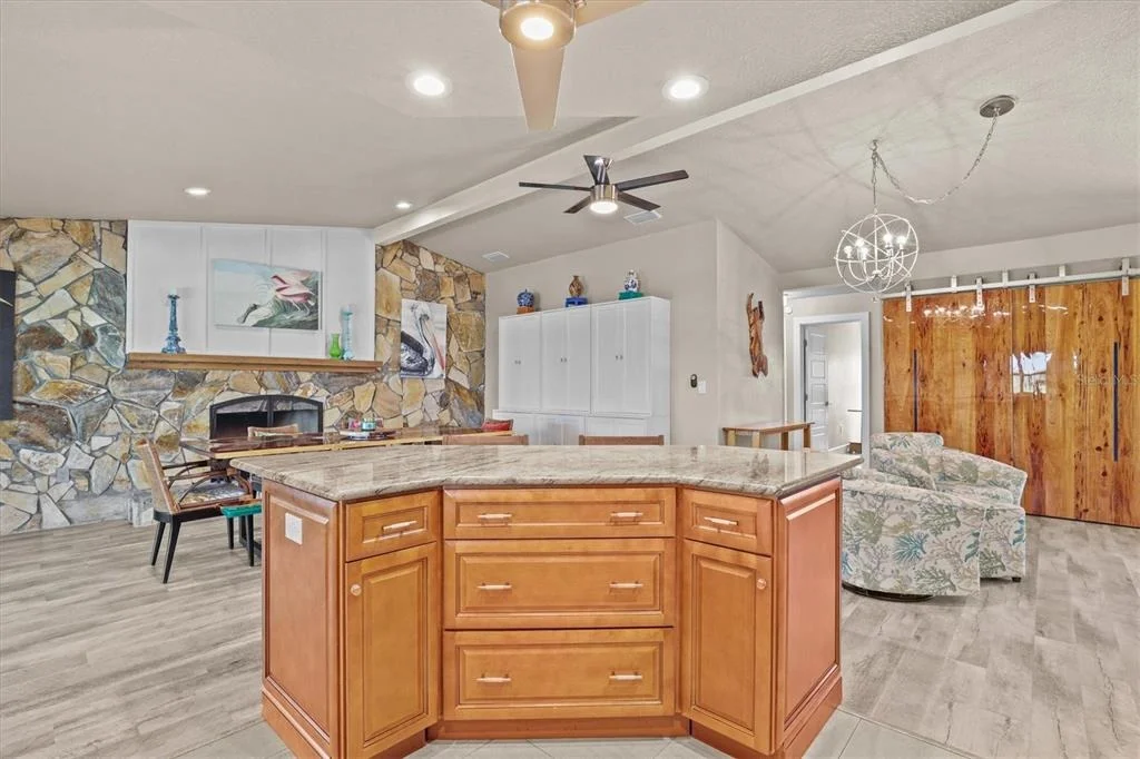 Photo of 15722 DONZI DRIVE