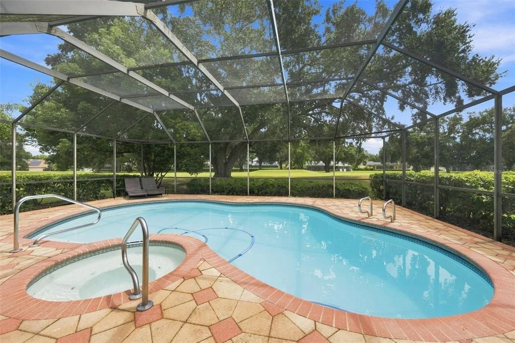 Photo of 550 PALMDALE DRIVE