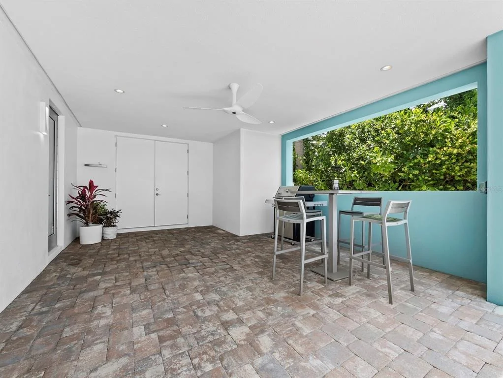 Photo of 471 ISLAND CIRCLE