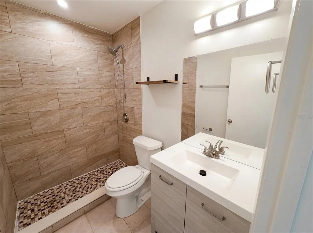 Photo of Unit 3 at 240 MOREE LOOP
