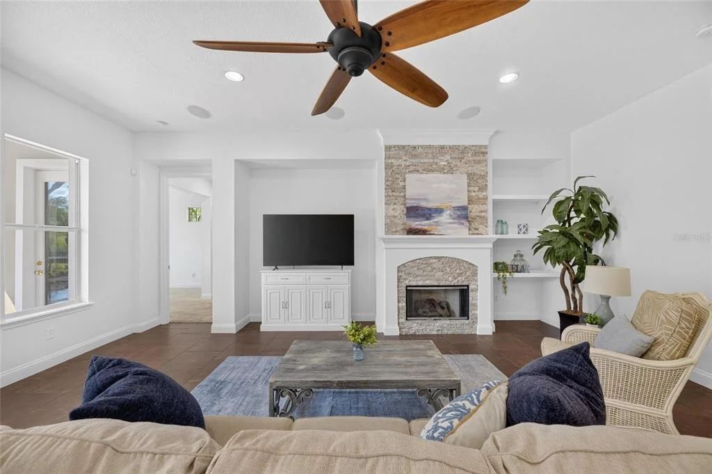 Photo of 824 ISLEBAY DRIVE