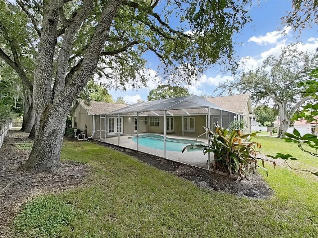 Photo of 611 TOMOKA DRIVE
