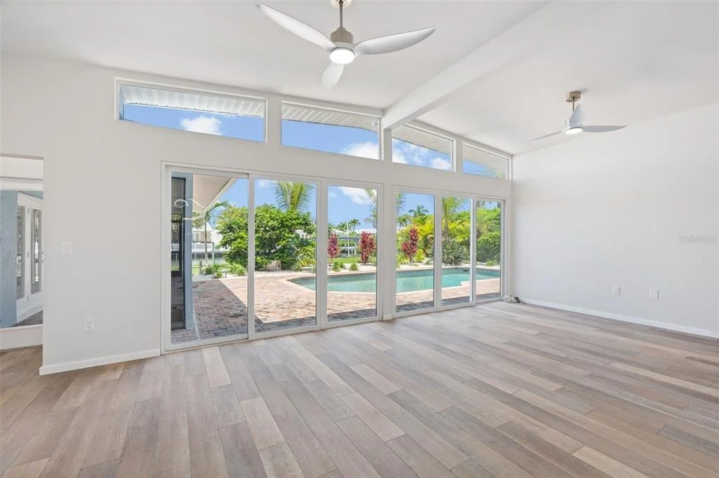 Photo of 528 KEY ROYALE DRIVE