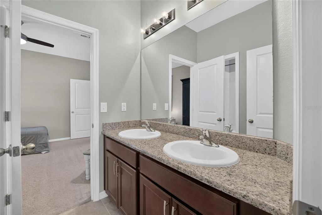 Photo of 5198 NE 19TH PLACE