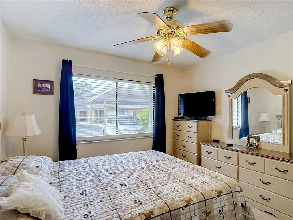 Photo of Unit 35C at 2546 OAKLEAF LANE