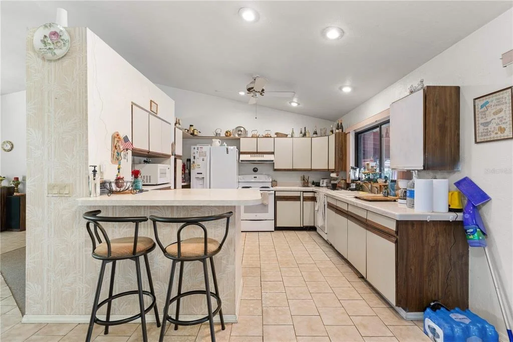 Photo of 2065 DUNCAN ROAD