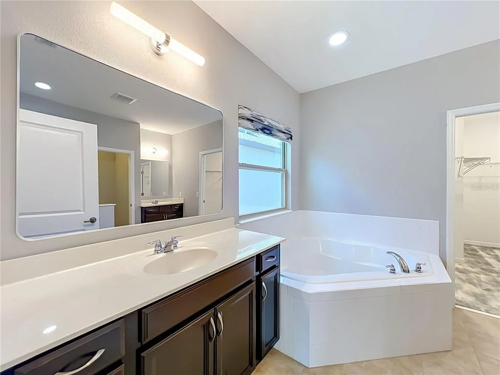 Photo of 8316 LOOKOUT POINTE DRIVE
