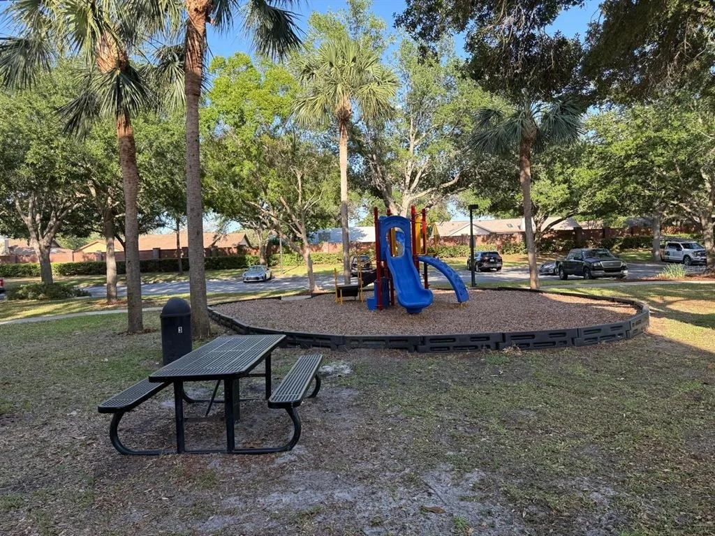 Photo of Unit 307 at 2015 ERVING CIRCLE
