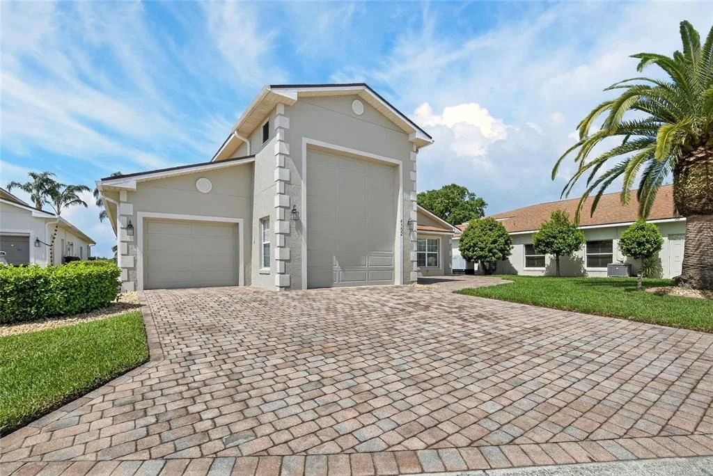 Photo of 4152 DUNMORE DRIVE