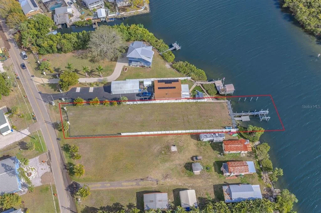 Photo of 3304 W SHELL POINT ROAD