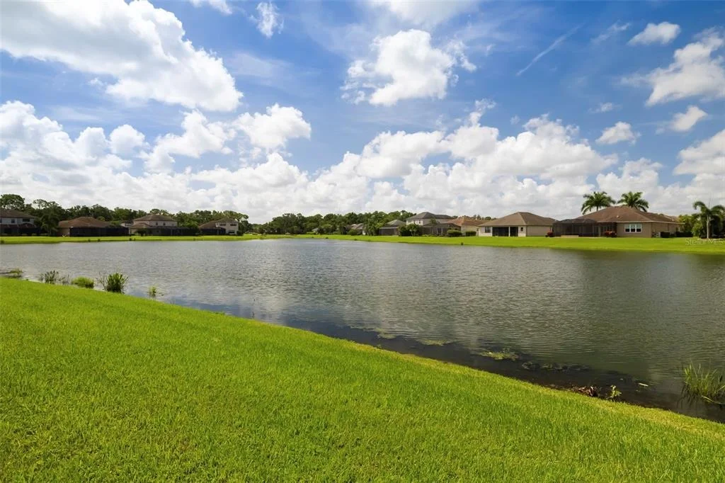 Photo of 332 CHANTILLY TRAIL