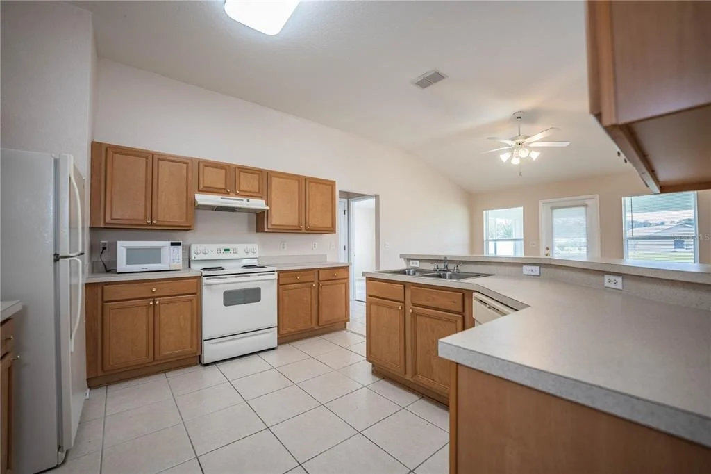 Photo of 6852 SHADOWCAST LANE