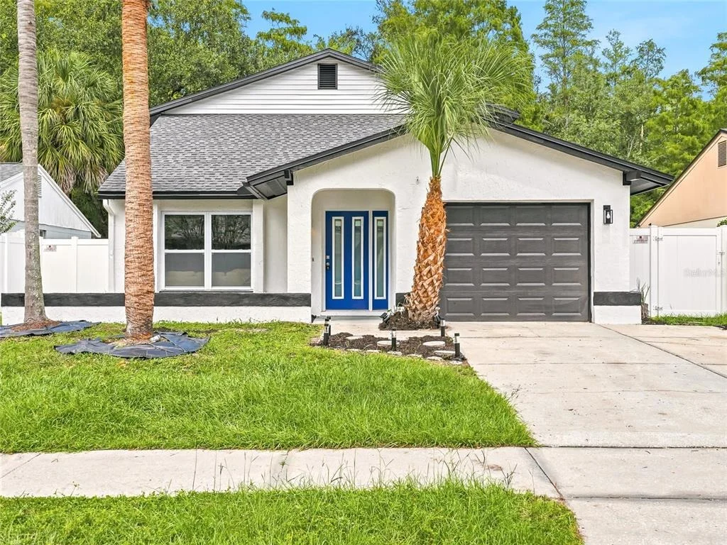 Photo of 15924 WINDING DR
