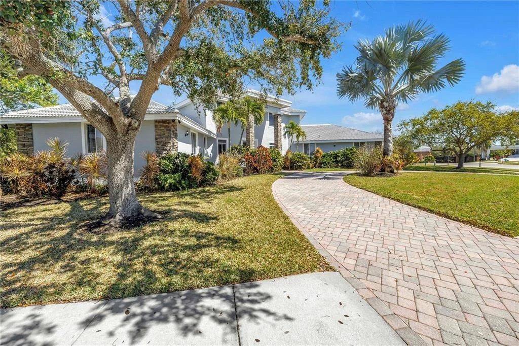 Photo of 14365 EAGLE POINTE DRIVE