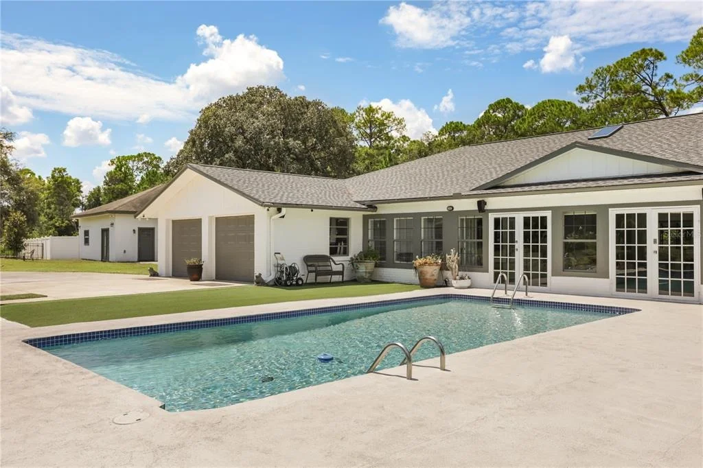 Photo of 1 CUNNINGHAM LANE