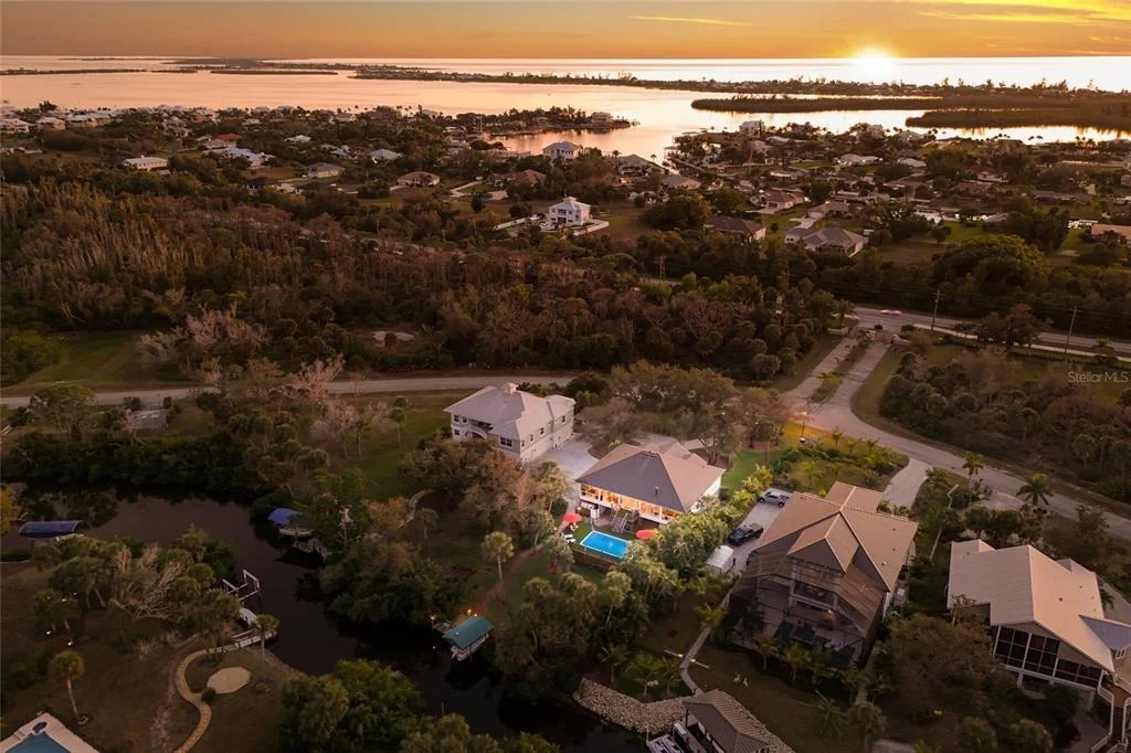 Photo of 10110 CREEKSIDE DRIVE