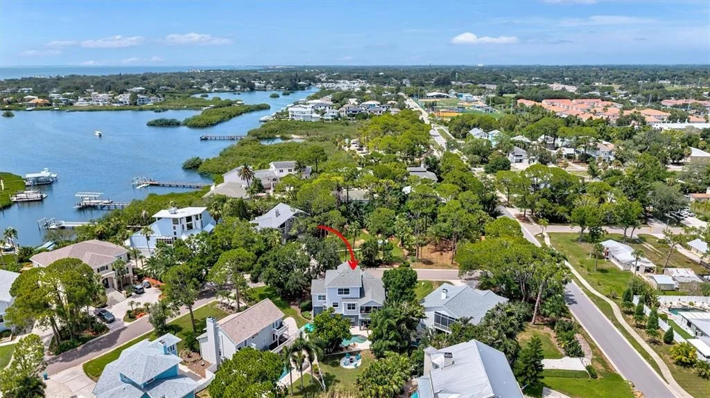 Photo of 760 SOUNDVIEW DRIVE