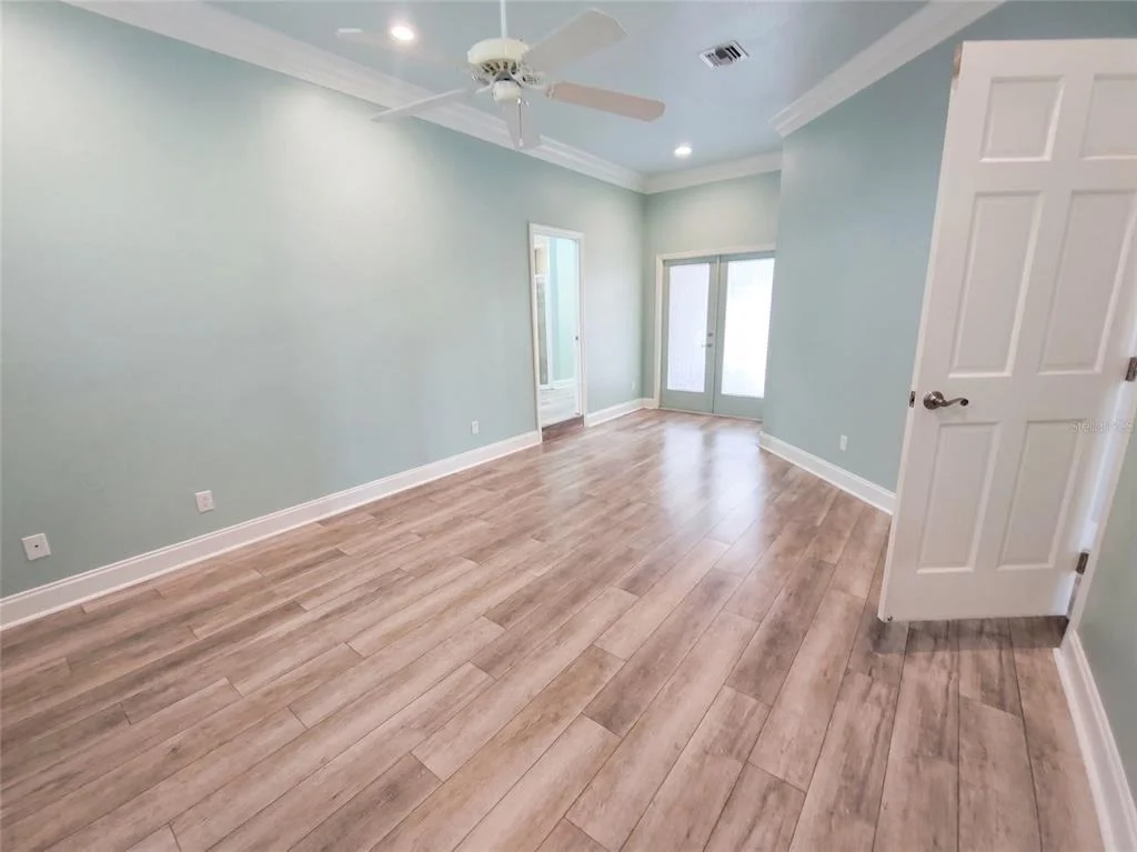 Photo of 4335 SE 8TH STREET