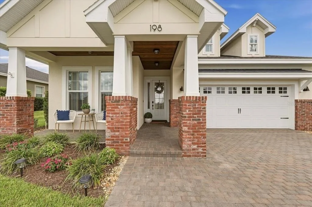 Photo of 198 STARGRASS DRIVE