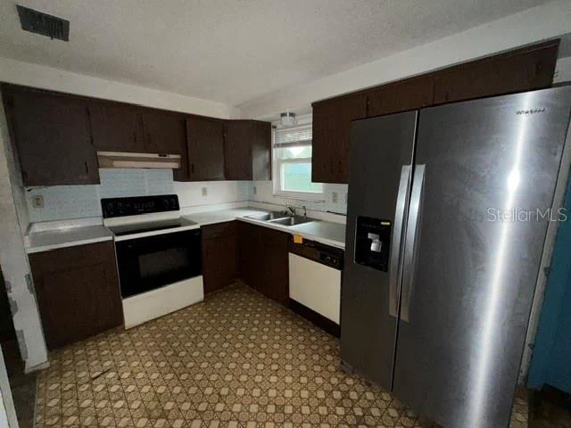 Photo of 1050 BEACH LANE