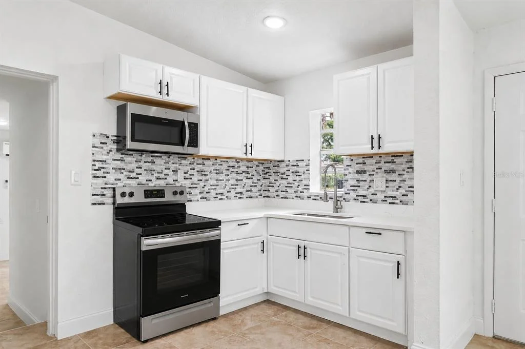 Photo of 918 FERNDELL ROAD