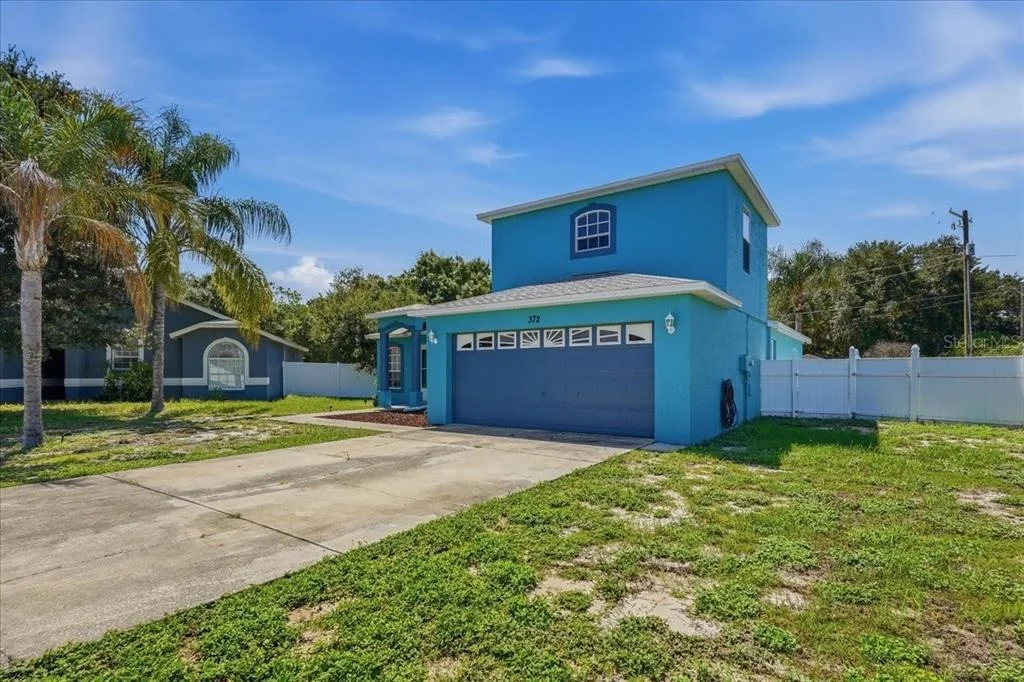 Photo of 372 LAKE DAISY CIR