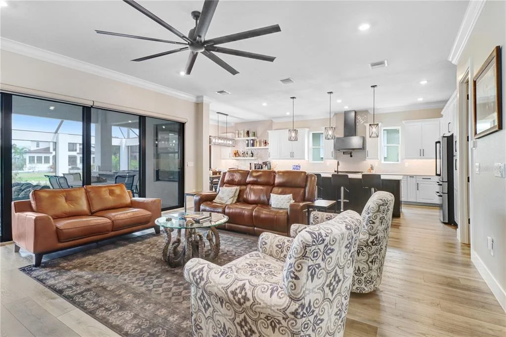 Photo of 6104 LAGOMAR LANE
