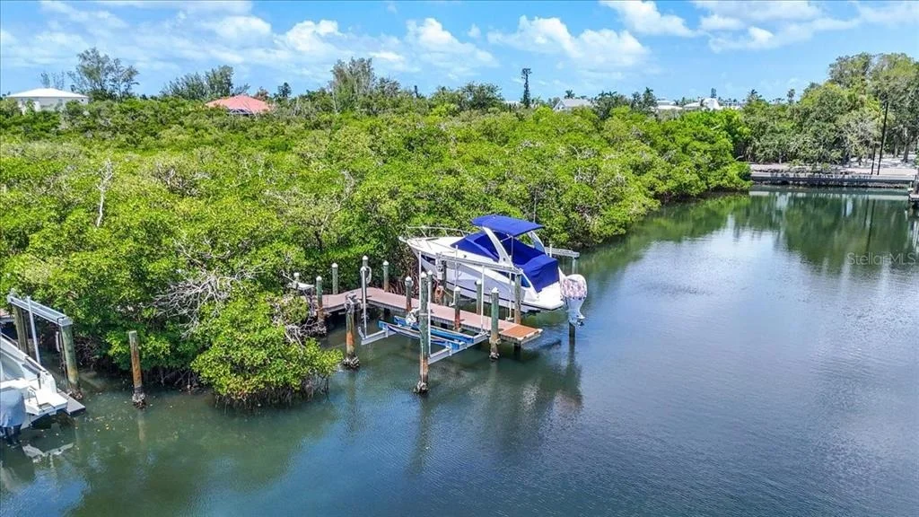 Photo of 6330 LAGUNA DRIVE