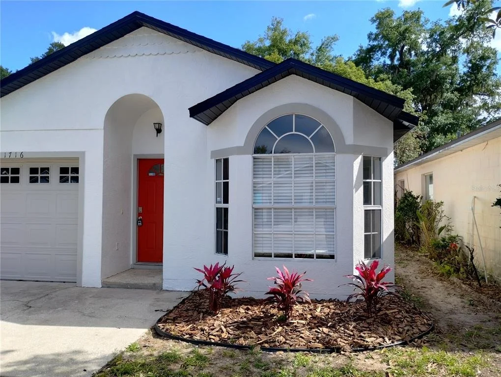 Photo of 1716 CHATHAM CIRCLE