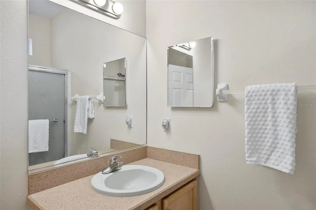 Photo of 19 RAINTREE CIRCLE