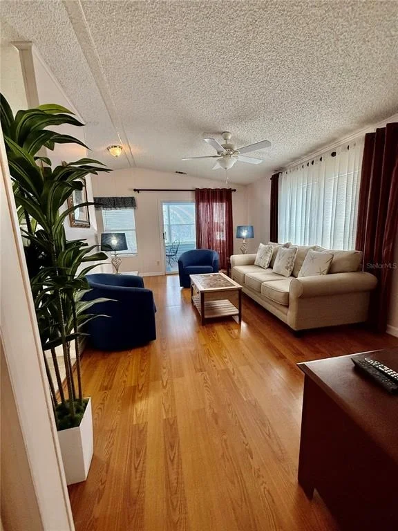 Photo of 615 S GREEN CIRCLE