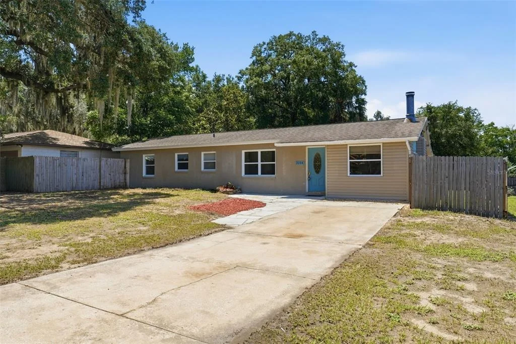 Photo of 3104 GARDEN ROAD