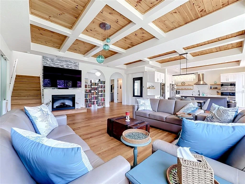 Photo of 6925 BOCHI CIRCLE