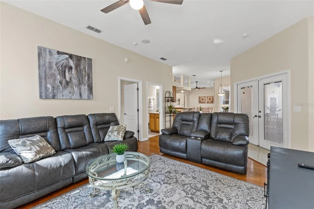 Photo of 14071 LINDEN DRIVE