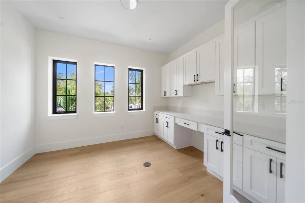 Photo of 626 BUTTONWOOD DRIVE