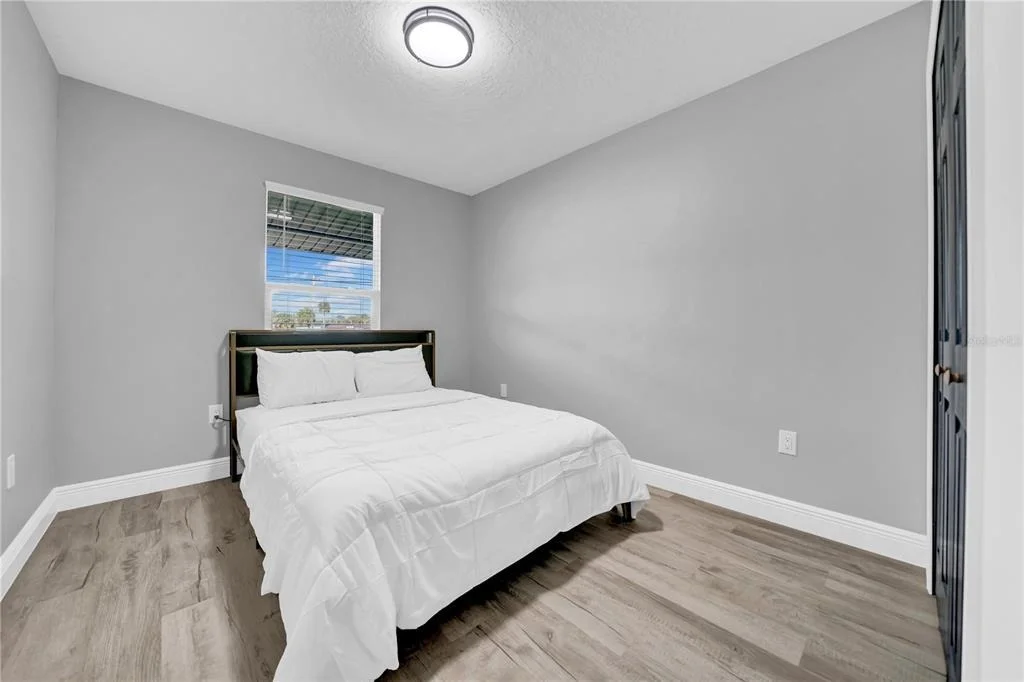 Photo of 20 2ND AVENUE SE